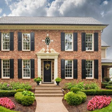 New England Brick Colonial, Red Brick Colonial House Exterior Front Door, Classic Red Brick House, Brick Two Story House Exterior, Peach Brick House, Colonial Remodel Exterior, Colonial Cottage Exterior, Red Brick Colonial House Exterior, Colonial Brick House Exterior