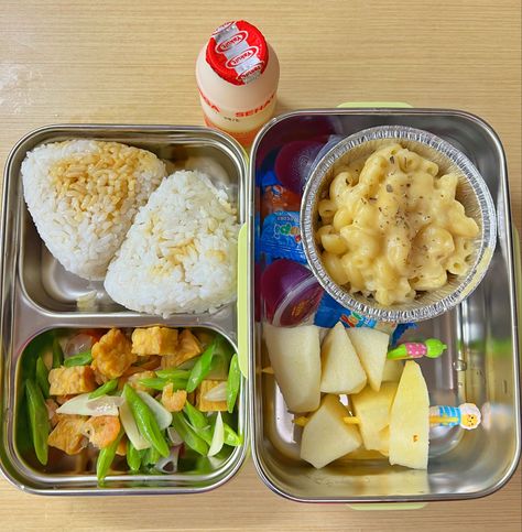 lunch box idea Lunch Box Aesthetic, Aesthetic Pasta, Box Aesthetic, Lunch Box Idea, Rice Box, India Wedding, Lunch Idea, Work Lunch, Bento Box Lunch