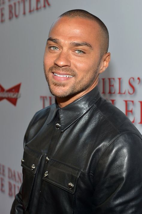 Pin for Later: 26 Hot Jesse Williams Pictures That Will Leave You Desperate For Medical Attention Jessie Williams, Jackson Avery, Jesse Williams, Greys Anatomy Cast, Hottest Male Celebrities, Detroit Become Human, Hot Actors, Cute Actors, Cute Celebrities