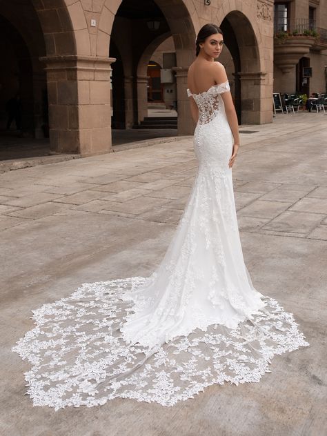 Short Sleeve Bridal Gown, Backless Mermaid Wedding Dresses, Fishtail Wedding Dress, Bohemian Style Wedding Dresses, Pronovias Bridal, Flare Wedding Dress, Pronovias Wedding Dress, Bohemian Style Wedding, Wedding Dress With Lace