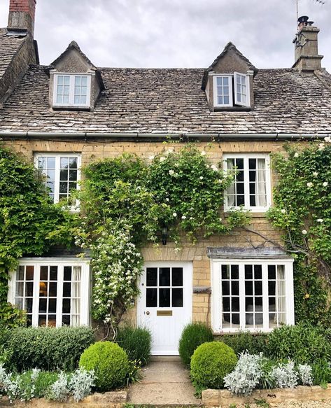 Gloucestershire England, Cotswold House, English Houses, English Country Cottage, Charming House, Countryside House, Tiny House Movement, Stone Cottage, English Country House