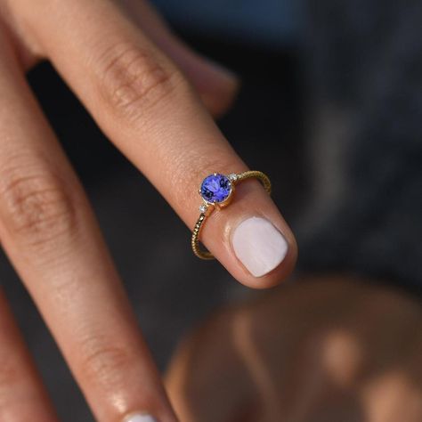 "Tanzanite Engagement Ring/Round Tanzanite Ring/14K Solid Gold Ring/December Birthstone/Minimalist white gold /Natural Tanzanite wedding band ★ ★ ★ ★ CUSTOM/DUTY FREE SHIPPING WORLDWIDE, BUYERS DON'T HAVE TO PAY ANY CUSTOM FEES WHILE IMPORTING ★ ★ ★ ★ Details Made to order Material: 14k/18k gold or Color Options: Yellow Gold, White Gold, Rose Gold ★ Center Stone Tanzanite Round Size: 5.5 mm Approx Weight (Ct): 0.97 ★ Accent Stones Diamond Round Size: 1.5 mm * 2 No.s Approx Weight (Ct): 0.02 ★ Ba Engagement Ring Minimalist, Minimalist Diamond Rings, Twisted Band Ring, Tanzanite Engagement Ring, Minimalist Engagement Ring, Wedding Rings Solitaire, Three Stone Diamond, Twisted Band, Natural Gemstone Jewelry