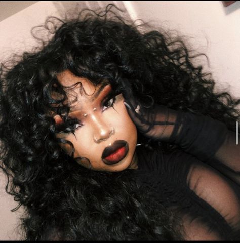 Simple Goth Look Makeup, Black Emo Baddie, Goth Glam Makeup Black Women, Goth Valentine’s Day Makeup, Gothic Makeup Black Women, Black Women Vampire, Glam Witch Makeup Halloween, Black And Red Makeup Looks Gothic, Afro Goth Makeup