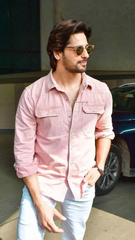 SIDHARTH MALHOTRA | Facebook Siddarth Malhotra, Sid Malhotra, Varun Tej, Siddharth Malhotra, Men Fashion Photoshoot, Men Lifestyle, Mens Smart Casual Outfits, Sidharth Malhotra, Classy Outfits Men