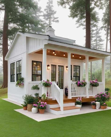 Tiny Homes Small Adu Ideas, Small Guest House, Farmhouse Sheds, Small Cottage Homes, House Roof Design, Shed To Tiny House, Small Cottages, Tiny House Inspiration, Two Storey House