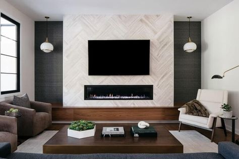 Stunning herringbone fireplace ideas: add charm and visual interest to your house interior - Hackrea How To Decorate Walls On Either Side Of Fireplace, Herringbone Fireplace, Tv Wall Ideas, Fireplace Feature Wall, Feature Wall Living Room, Fireplace Tv Wall, Fireplace Built Ins, Wall Decorating, Room With Fireplace