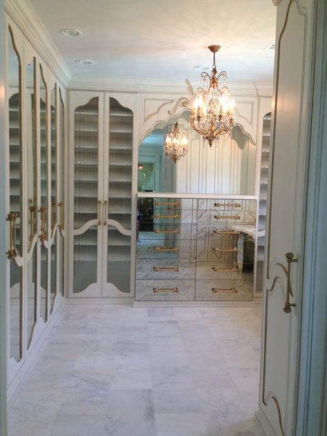 . Parisian Walk In Closet, Mirrored Drawers, Closet Organization Bins, Chic Closet, Closet Vanity, Dressing Room Closet, Amazing Closets, Dream Closet Design, Dressing Rooms