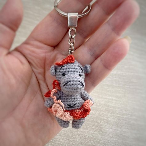 Knitting Amigurumi Keychain Hippo Free Pattern – Amigurumi Koala Stuffed Animal, Amigurumi Keychain, Knitting Amigurumi, Crochet Hippo, Crochet Animals Free Patterns, Unique Keychains, Free Amigurumi Patterns, Crochet Wrap, Crochet Keychain