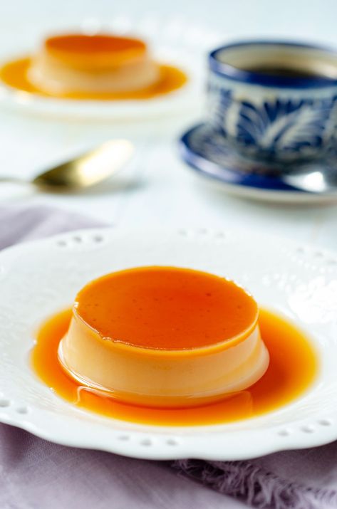 Flan, silky creamy delicious vegan flan. This flan is made with coconut milk and oatmilk and agar agar. It's delicious and dairy free. #veganmexican #vegandessert #flan Vegan Flan, Delicious Chili Recipe, Vegan Mexican Recipes, Coconut Bread, Vegan Cheddar, Flan Recipe, Vegan Dark Chocolate, Healthy Vegan Desserts, Creme Caramel