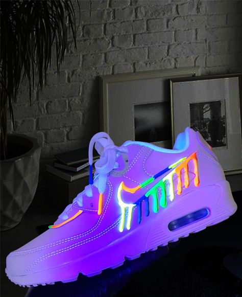 Neon Nike Shoes, Custom Jordan Shoes, Buty Marki Nike, Nike Shoes Women Fashion, Neon Sneakers, Custom Jordans, Futuristic Shoes, Custom Shoes Diy, White Nike Shoes