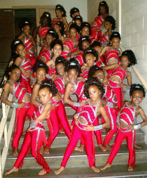 Ythis is the babay dancing dolls Majorette Outfits, Dancing Dolls Bring It, Majorette Uniforms, Baby Dancing, Dance Uniforms, Dancing Dolls, Dancing Baby, Grow Your Instagram