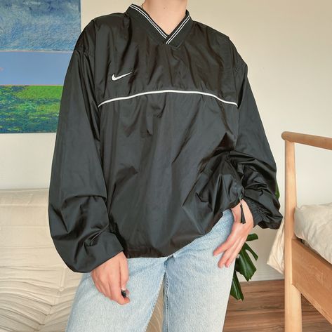 ⭐️ SOLD ⭐️ Vintage Nike team pullover windbreaker Size M $45 Comment “I want it” or dm me if you would like to buy this windbreaker 🖤 Pullover Windbreaker Outfit, Windbreaker Outfit, Pullover Windbreaker, Vintage Nike, Dm Me, Mood Board, I Want, Outfit Ideas, Crew Neck