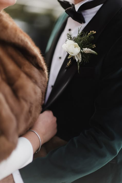 Winter Boutineer, Winter Boutineer Groomsmen, Evergreen Boutonniere, Christmas Wedding Suits, Winter Corsage, Winter Wedding Boutonniere, Winter Boutonniere, Boutineer Wedding, Indoor Snow