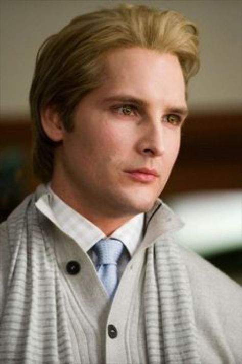 Carlisle Cullen Dr Cullen, Cullen Family, Twilight Party, Twilight Dr, Carlisle Cullen, Rosalie Hale, Twilight Saga New Moon, Nurse Jackie, Peter Facinelli