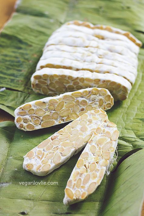 Easy less laborious method on how to make tempeh at home with equally satisfying results. Rewarding and very economical. Soy-free options. Homemade Tempeh, How To Make Tempeh, Tempeh Recipes, Fermentation Recipes, East Java, Vegan Sandwich, Fool Proof Recipes, Seitan, Tofu Recipes