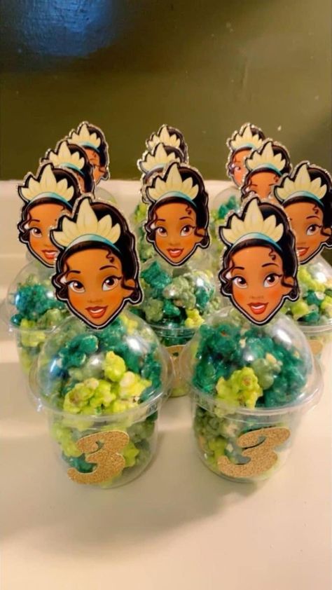 Frog Party Ideas, Princess Tiana Party, Princess Tiana Birthday Party, Tiana Birthday Party, Frog Baby Showers, Frog Birthday Party, Popcorn Cups, 2nd Birthday Party For Girl, Sweet 16 Themes