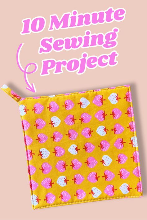 Looking for a quick and easy sewing project that's also super useful and makes a great gift? Then let's make a Pot Holder! This method is simple and no fuss and also perfect for a beginner sewist. The finished size of these Pot Holders is 9½" x 9½", but you can make them any size you like. 1 Hour Sewing Projects Simple, Easy Serger Projects, Easy Pot Holders To Sew, Kids Sewing Projects Beginner, Kitchen Towels Crafts, Serger Projects, Lab Ideas, Sew Projects, Sewing To Sell