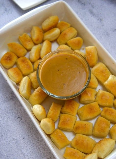 Pretzel Dip Recipes Sweet, Soft Pretzel Dip Recipes, Pretzel Factory Cinnamon Dip Recipe, Soft Pretzel Dip, Pretzel Dips, Pretzel Dipping Sauce, Pretzel Dip Recipes, Stuffed Pretzels, Mustard Pretzels