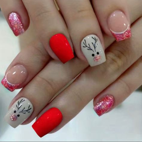 New Christmas Theme Reindeer Theme Nails Length: Short Square Includes 24 Nails To Ensure Fit Nails Only Check Out My Closet For More Nails Christmas Press On Nails, Ballet Nails, Hari Valentine, Press On Nails Short, Nail Art Salon, Nagel Tips, Nail Type, Nails For Women, Nail Forms