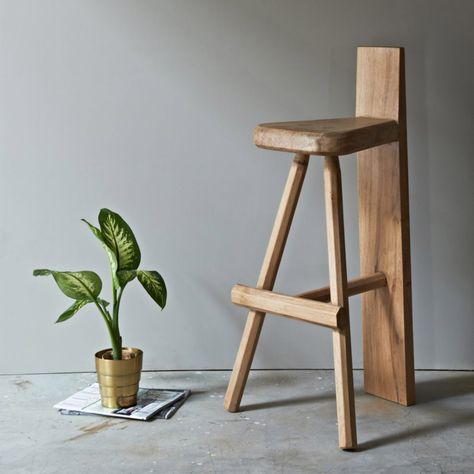 Vernacular Furniture, How To Carve Wood, Stool Dimensions, Twig Furniture, Handmade Chair, Jack Of All Trades, Furniture Design Inspiration, Wooden Bar Stools, Amazing Woodworking