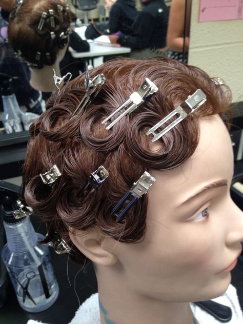 Flat Pin Curls, Hair Bases, Pin Curl Clips, Aesthetic Surgeon, Beauty School Cosmetology, 50s Hair, Pin Up Curls, Pin Curl, Curled Ends