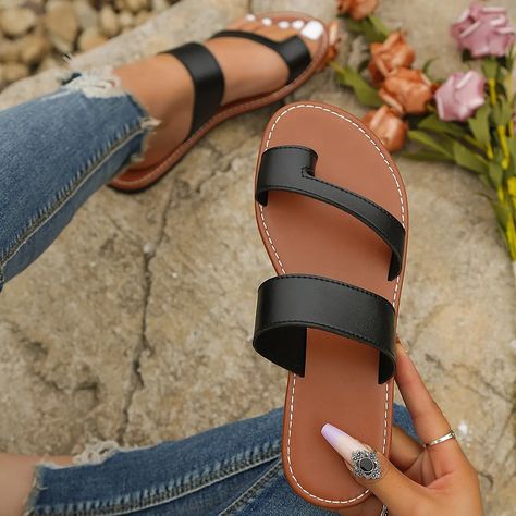 Summer Solid Color Flat Sandals Popular Open Toe Outdoor Slippers Casual Beach Women's Shoes Plus Slippers Womens Flats, Stylish Sandals For Women, Cute Sandals For Summer, Types Of Shoes For Women, Open Shoes, Types Of Sandals, Shoes Slides, Women Slippers Fashion, Outdoor Slippers