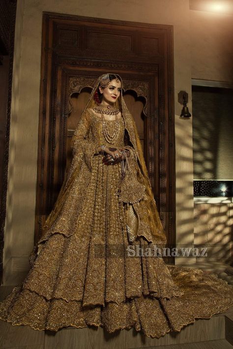 शादी की तस्वीरें, Latest Bridal Lehenga Designs, Walima Dress, Bridal Lehenga Designs, Latest Bridal Lehenga, Desi Wedding Dresses, Wedding Lehenga Designs, Asian Bridal Dresses, Bridal Lehenga Collection