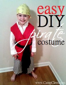 easy DIY pirate costume for play, halloween, or theme days: simple sew pants tutorial, easy felt vest tutorial, no-sew sash Easy Diy Pirate Costume, Diy Pirate Costume For Kids, Diy Pirate Costume, Boys Pirate Costume, Homemade Pirate Costumes, Pirate Dress Up, Sew Pants, Pirate Ideas, Felt Vest