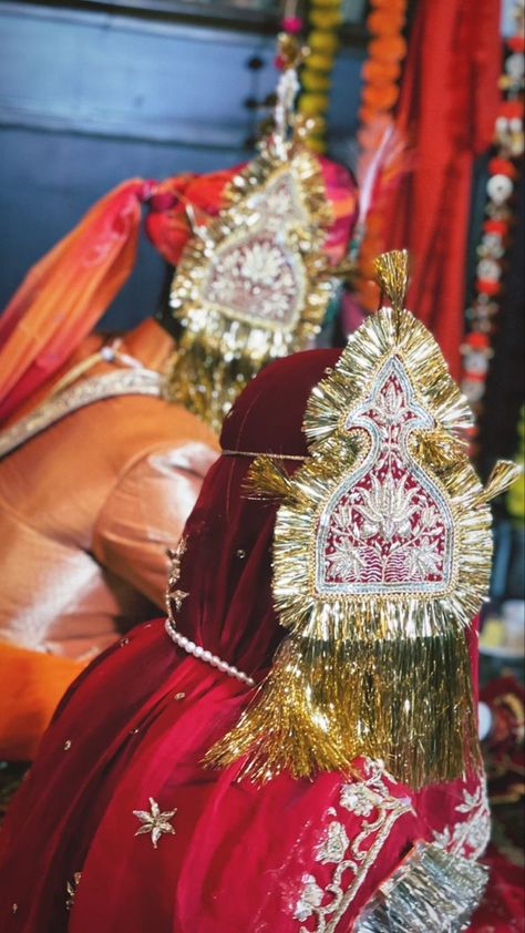 Rajput Wedding Brides, Rajputi Wedding Decorations, Rajwadi Lehenga, Rajput Bride, Rajputi Wedding, Rajput Wedding, Rajasthani Wedding, Rajputi Culture, Indian Wedding Aesthetic