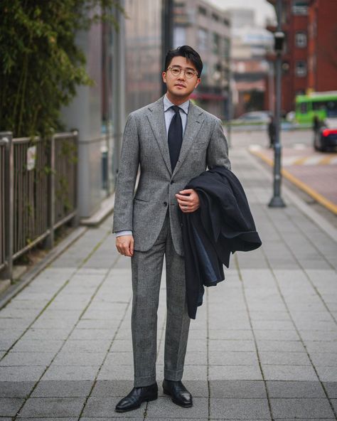 Home / Twitter Grey Suit Combinations, Combine Outfits, Classic Gentleman, Suit Combinations, Classy Suits, Clothes Steamer, Grey Suit, Work Suits, Gray Suit