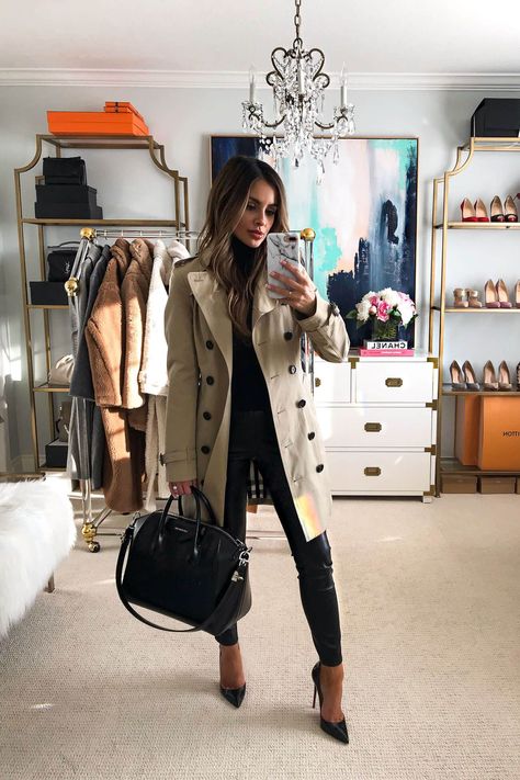 If you have been thinking about investing in a Burberry trench coat, click through for my honest review and my answers to the most frequently asked questions. I break down the Burberry Sandringham Trench Coat, Burberry Chelsea Trench Coat, and Burberry Kensington trench coat. #burberry #style #womensfashion Burberry Trench Coat Outfit, Slingback Chanel, Espadrilles Chanel, Trench Outfit, Coat Guide, Mia Mia Mine, Mia Mia, Trench Coat Outfit, Burberry Coat