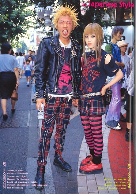 punk couple Japanese Punk Fashion, Ropa Punk Rock, Japanese Punk, Cultura Punk, Harajuku Punk, Kei Visual, Mode Punk, Harajuku Fashion Street, Gothic Vampire