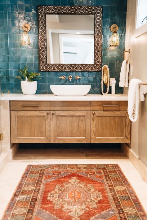 Moroccan Style Bathroom, Moroccan Inspired Bathroom, Ideas Decorar Habitacion, Moroccan Bathroom, Half Bath, House Bathroom, Beautiful Bathrooms, Design Case, Bathroom Makeover