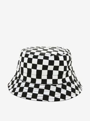 Cute Bucket Hats, Bucket Hat Outfit, Bucket Hat Fashion, Black White Checkered, Style Converse, Fest Outfits, Reversible Bucket Hat, Bucket Hat Black, Trendy Hat