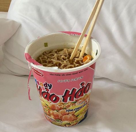 Small Portion Food, Noodles Aesthetic, Cup Of Noodles, Salty Foods, Cup Noodles, Food Pics, Kawaii Food, Sweet And Salty, Korean Food