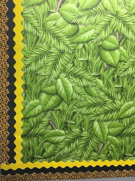 Layered bulletin board borders on Fadeless paper.  Love the color combination and animal print! Jungle Classroom Door, Preschool Recipes, Animal Print Classroom, Rainforest Classroom, Safari Theme Classroom, Safari Classroom, Ambience Decor, Jungle Classroom, Classroom Decor Ideas