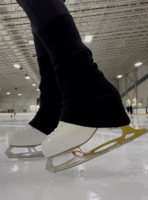 edea chorus + legacy 8 ❄️

#figureskater #iceskating #figureskatingaesthetic #iceskating #ice #winter #legacy8 #edeaskates #edeachorus #edeaguards Ice Skate Blades, Figure Skate Boots, Figure Skating Dresses, Ice Breakers, Skating Dresses, Figure Skater, Chorus, Skate Shoes, Ice Skating