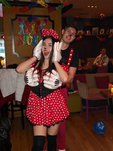 Halloween Costume Ideas for Couples! #costume #couple #ideas #halloween #halloweenparty #mickeymouse #minniemouse #couplegoals Mickey Minnie Costume, Disney Couple Costumes Easy, Mini And Mickey Couple Costume, Minnie And Mickey Costumes, Couple Ideas Halloween, Mickey And Minnie Costume, Costume Couple Ideas, Disney Couple Costumes, Mickey Costume