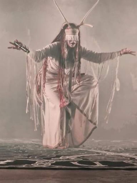 Shaman Drum Symbols, Nordic Witch Aesthetic, Viking Shaman Woman, Viking Priestess, Shaman Outfit, Heilung Band, Shaman Costume, Maria Franz, Viking Shaman