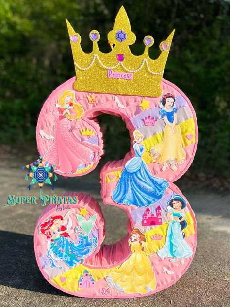 Disney Princess Goody Bag Ideas, 5th Birthday Princess Theme, Disney Princess Piñata, Disney Princess Pinata, Princess Centerpiece Ideas, Princess Birthday Party Decorations Diy, Princess Treats, Disney Princess Centerpieces, Diy Princess Party