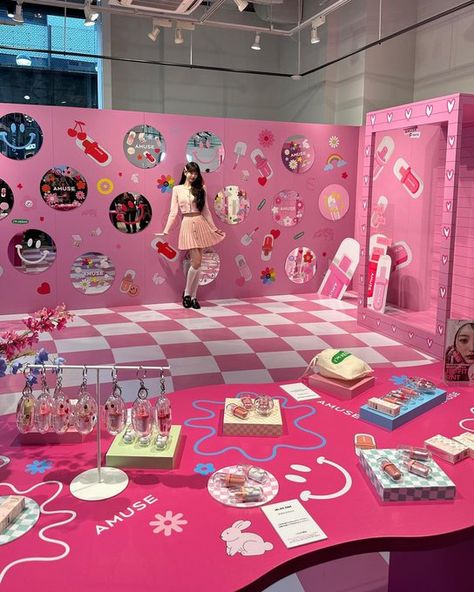 IVE pics on X: "wonyoung instagram update (2) https://t.co/SH9qCFTuJJ" / X Starting From The Bottom, Korean K Pop, Mood And Tone, Store Displays, Latest Albums, Cute Room Decor, Pop Up Stores, Pop Up Store, Barbie World