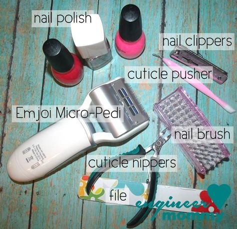 The essentials of a perfect DIY pedicure Pedicure Essentials, Pedicure Diy, Pedicure Tips, Nails Care, Diy Pedicure, Pedicure At Home, Pedicure Designs, Victoria Secret Perfume, Toe Nail Designs