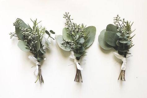 Greenery Centerpiece Wedding Round Table, Green Tropical Bouquet, Greenery Wedding Ideas, Green Boutonniere, Greenery Wedding Bouquet, Greenery Wedding Decor, Boutonniere Wedding, Floral Ideas, Deco Floral