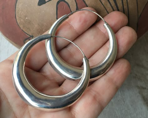 Bulky Silver Jewelry, Funky Hoop Earrings, Cool Hoop Earrings, Large Silver Earrings, Big Silver Hoop Earrings, Chunky Silver Jewellery Aesthetic, Big Hoop Earrings Aesthetic, Chunky Silver Jewelry, Silver Hoop Earrings Aesthetic