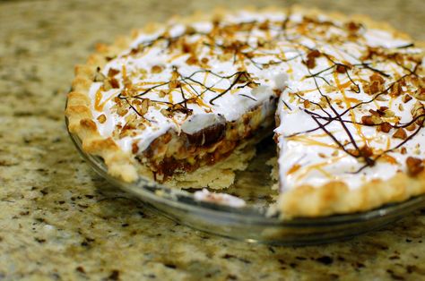 Caramel pecan silk copycat recipe  - bakers square Caramel Pecan Silk Supreme Pie Recipe, Copycat Recipes Desserts, Caramel Pecan Pie, Bakers Square, Fabulous Desserts, Silk Pie, Coconut Dessert, Holiday Sweets, Pastry Pie