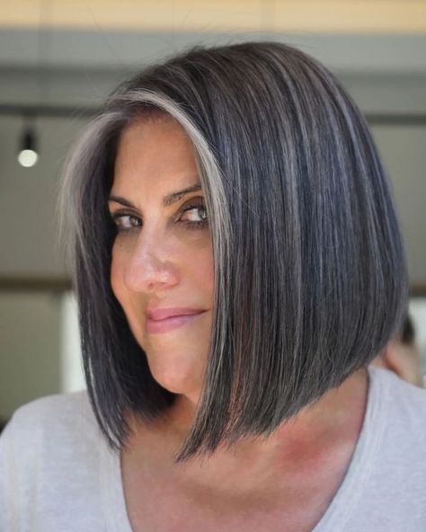 Gray Blending for Black Bob Charcoal Grey Hair, Lavender Grey Hair, Grey Brown Hair, Gray Blending, Grey Bob, Salt And Pepper Hair, Black Bob, Money Piece, Hair Color Chart