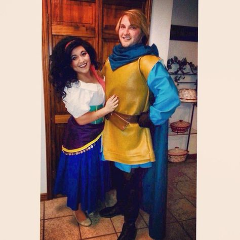 Esmeralda and Phoebus                                                                                                                                                     Más Esmeralda And Phoebus, Disney Couples Costumes, Esmeralda Costume, Disney Couple Costumes, Disney Costumes Diy, Cute Couples Costumes, Halloween Parejas, Romantic Princess, Couple Cosplay