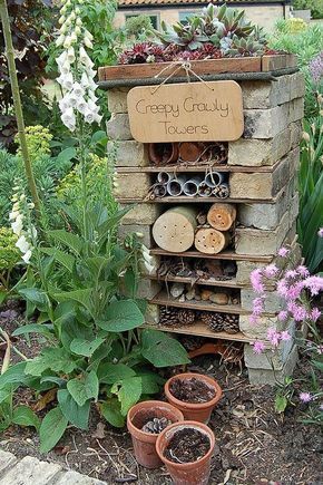 Bug Houses, Jardim Diy, Insect Hotel, Bug Hotel, Wildlife Garden, Sensory Garden, Children's Garden, Wildlife Gardening, School Garden