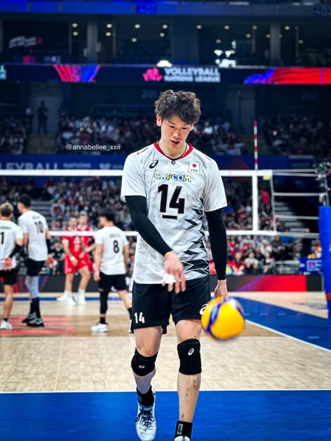 Yuki Ishikawa Volleyball, Yuki Ishiwaka, Ishikawa Yuki, Volleyball Wallpaper, Yuki Ishikawa, Japan Volleyball, Japan Volleyball Team, Volleyball Clubs, Dining Etiquette