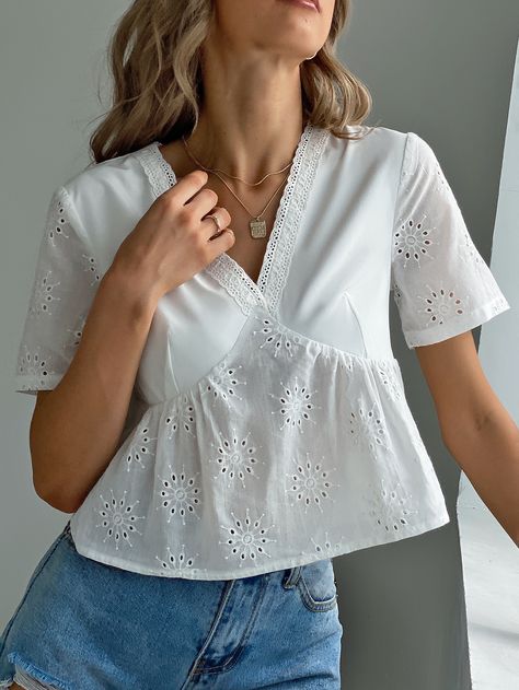 White Casual  Short Sleeve Cotton Plain Peplum  Non-Stretch Summer Women Tops, Blouses & Tee V Neck Cotton Top, Short Cotton Kurti Designs Summer, White Short Kurti, Short Kurti Designs, Cotton Short Tops, Kimono Tops, Kurtis Design, White Eyelet Blouse, Womens Printed Tops